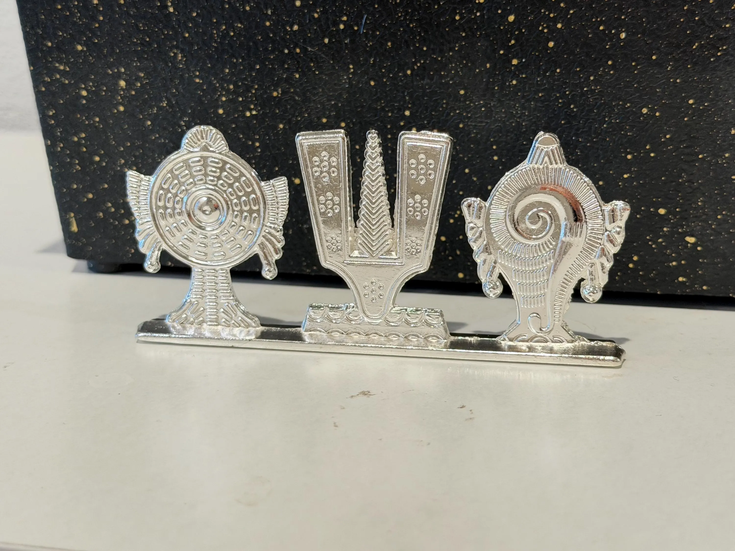 Shanku Chakra Namam Metal Idol Pack | Venkateswara Symbol, Pooja Decor, Return Gift — view 3