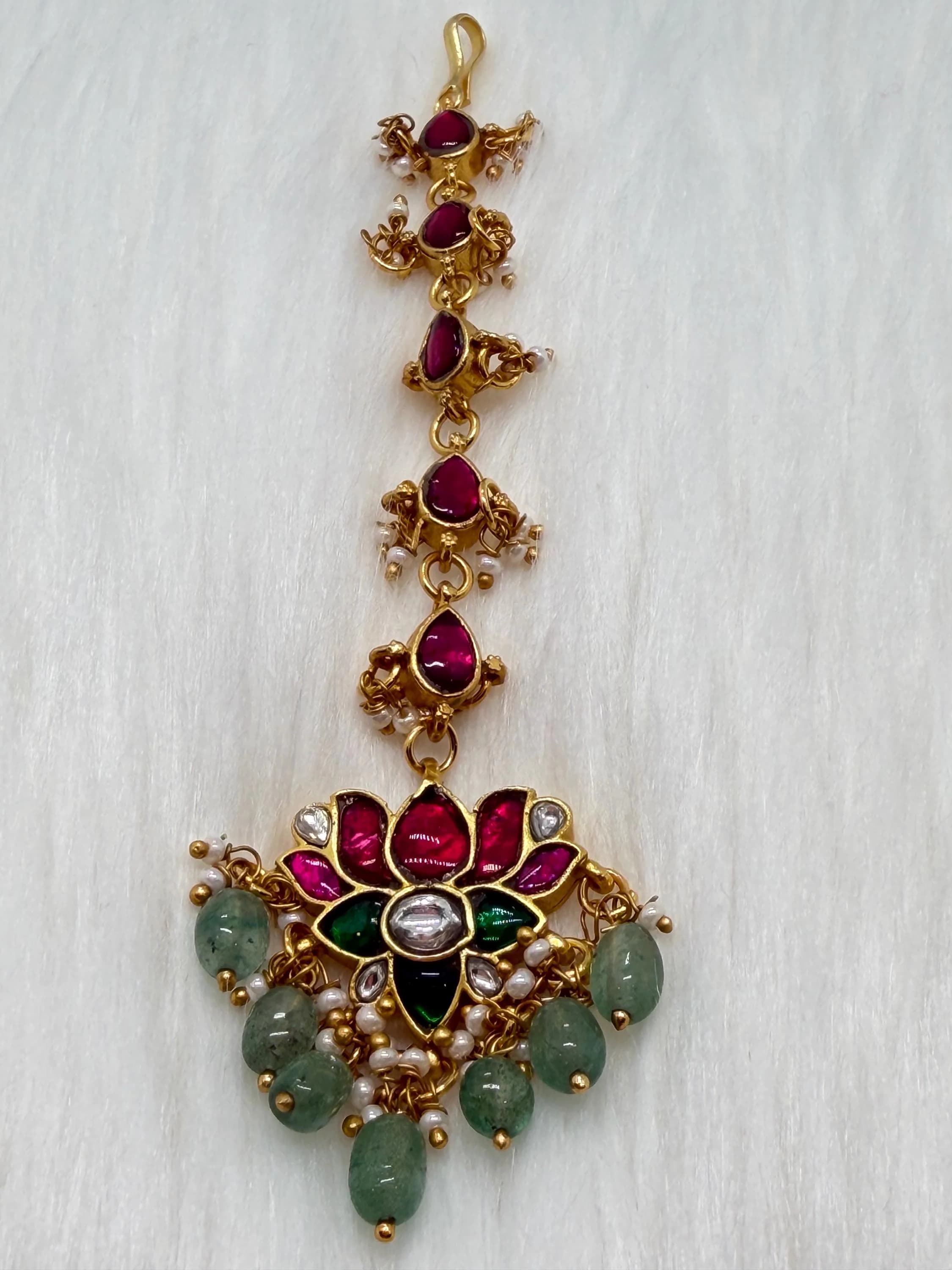 Jadau Kundan Tika: Festive Saree Jewelry, Party Hair Accessory — view 6