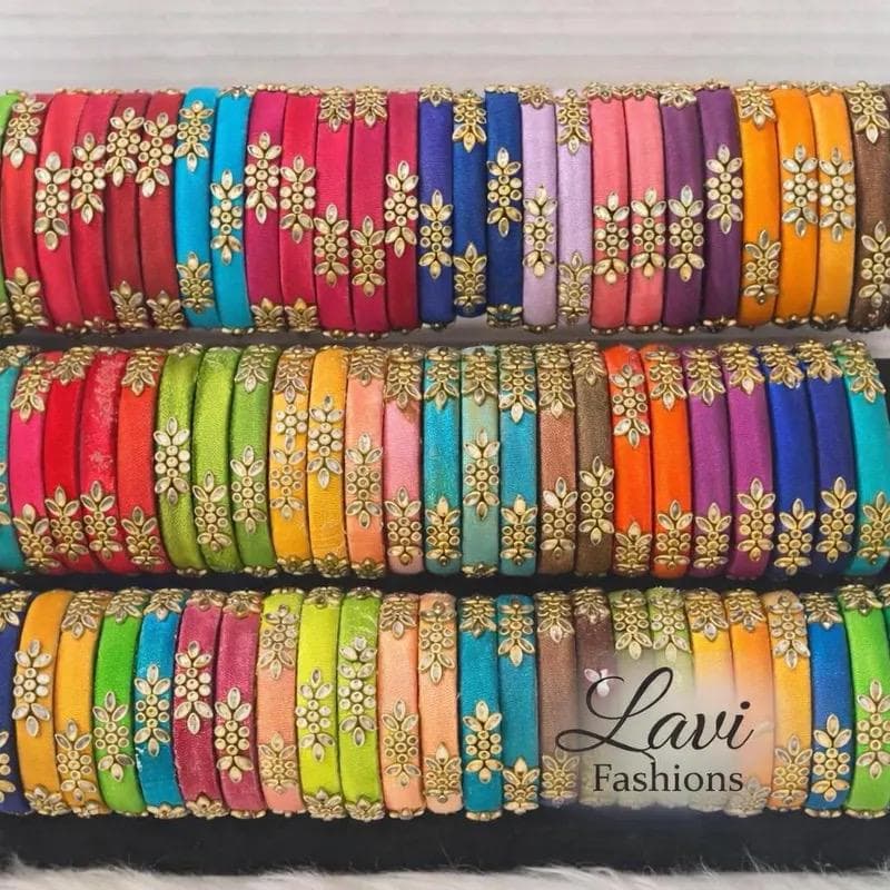 Varalakshmi Vratam Return Gifts USA | Banaras Blouse + Silk Bangles + Haldi Kumkum + Potli Bag| South Indian Pooja Favor Bulk| Festival Gift — view 5