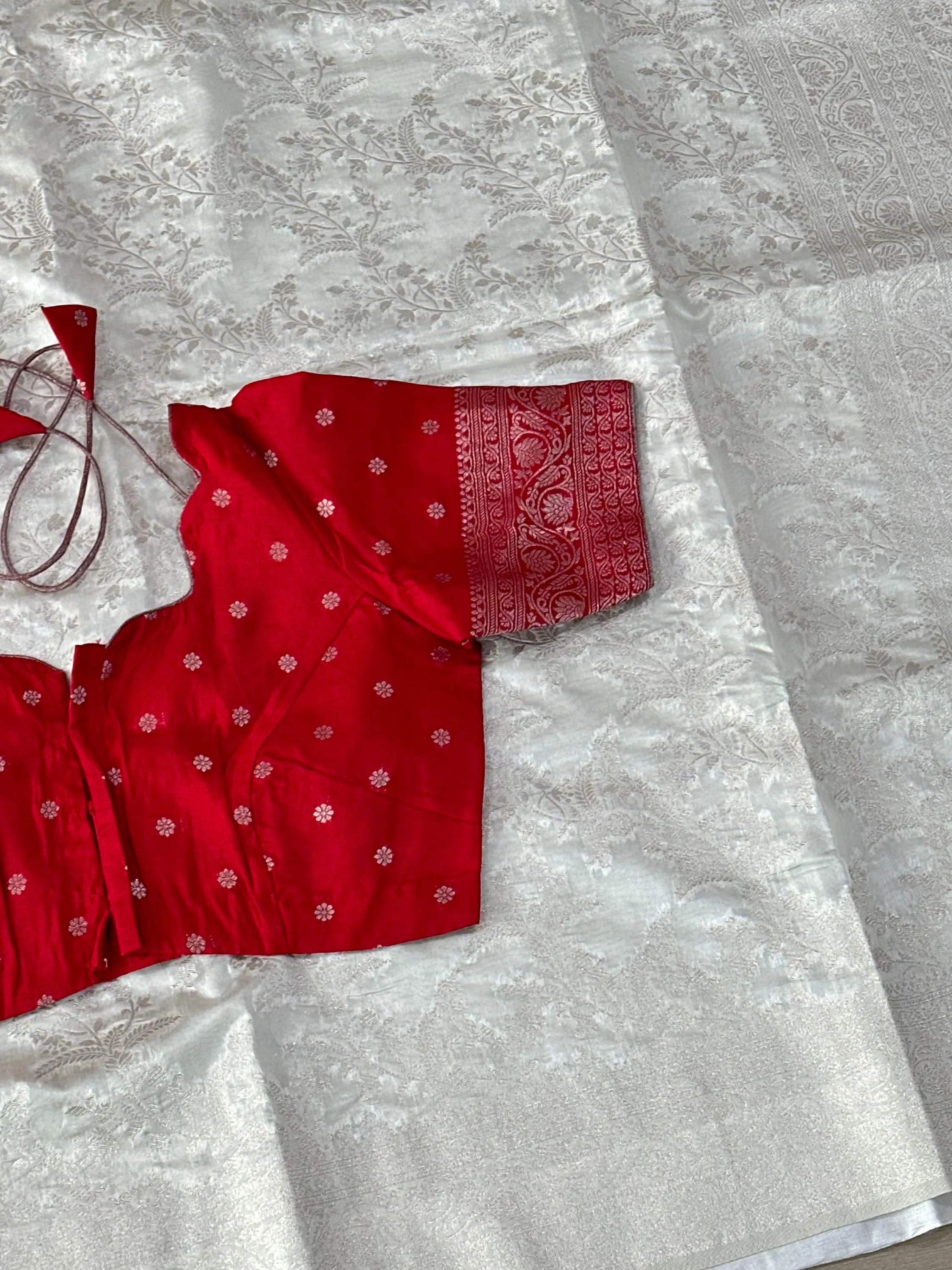 Floral Weaving Banarasi Saree | Off-White and Red, Soft Fabric — view 3