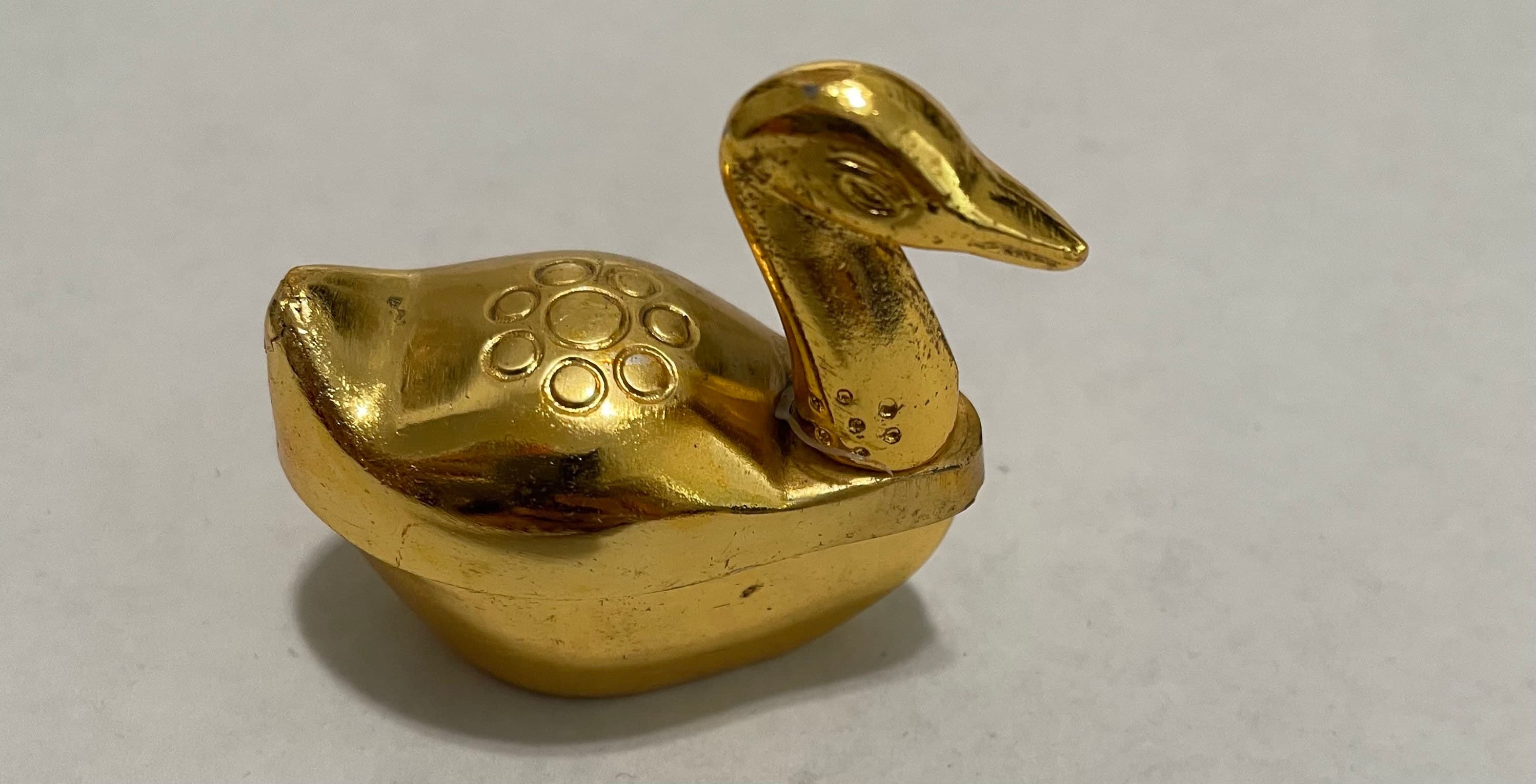 Gold Duck Kumkum Holder | Indian Ethnic Haldi Thamboolam Return Gift (2 inch) — view 5
