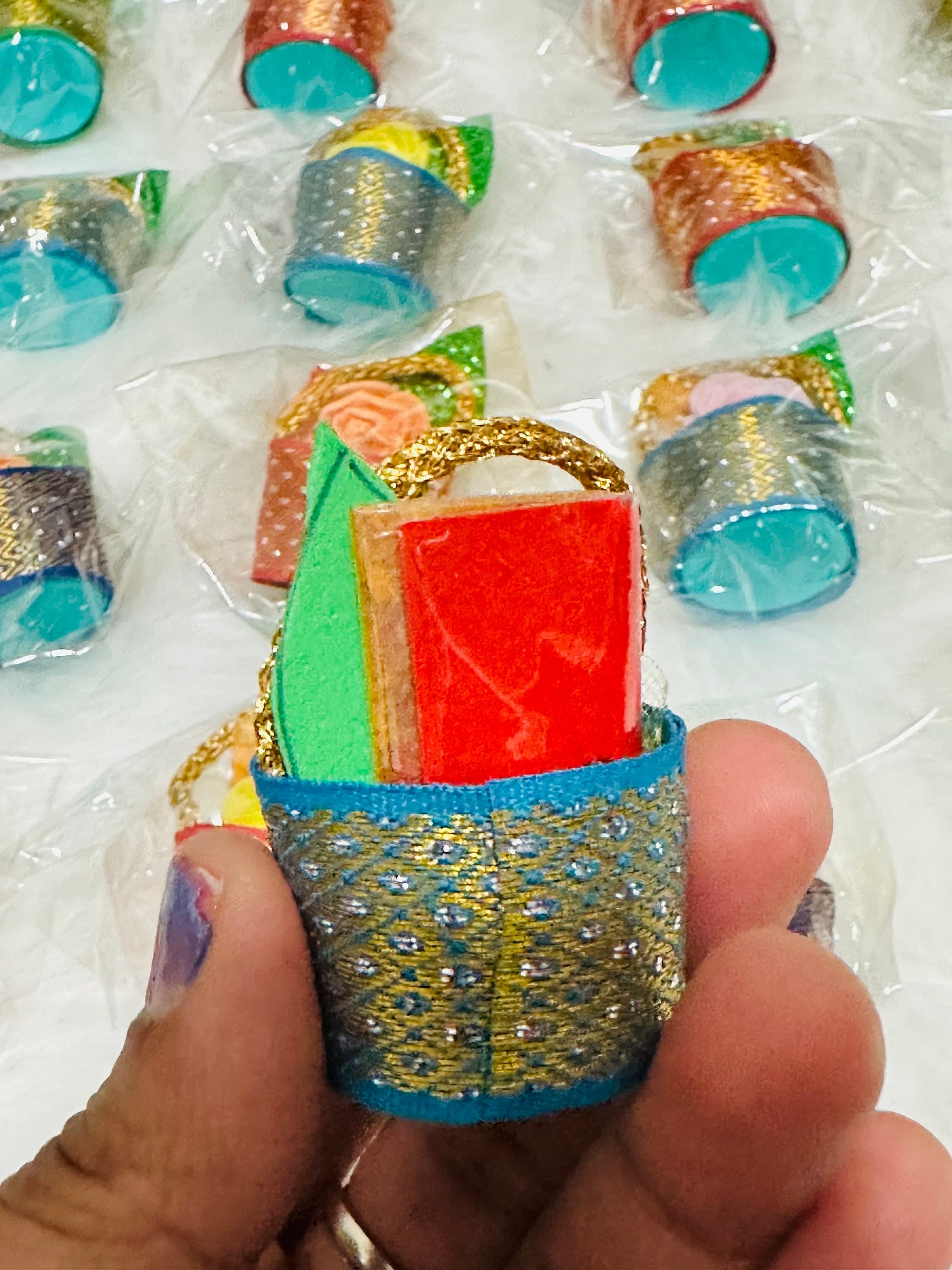 PREORDER: Festive Haldi Kumkum Baskets – Pack of 1 | Pasupu Kumkum Packets | Thamboolam Return Gifts | Wedding, Pooja, Housewarming Favors — view 4