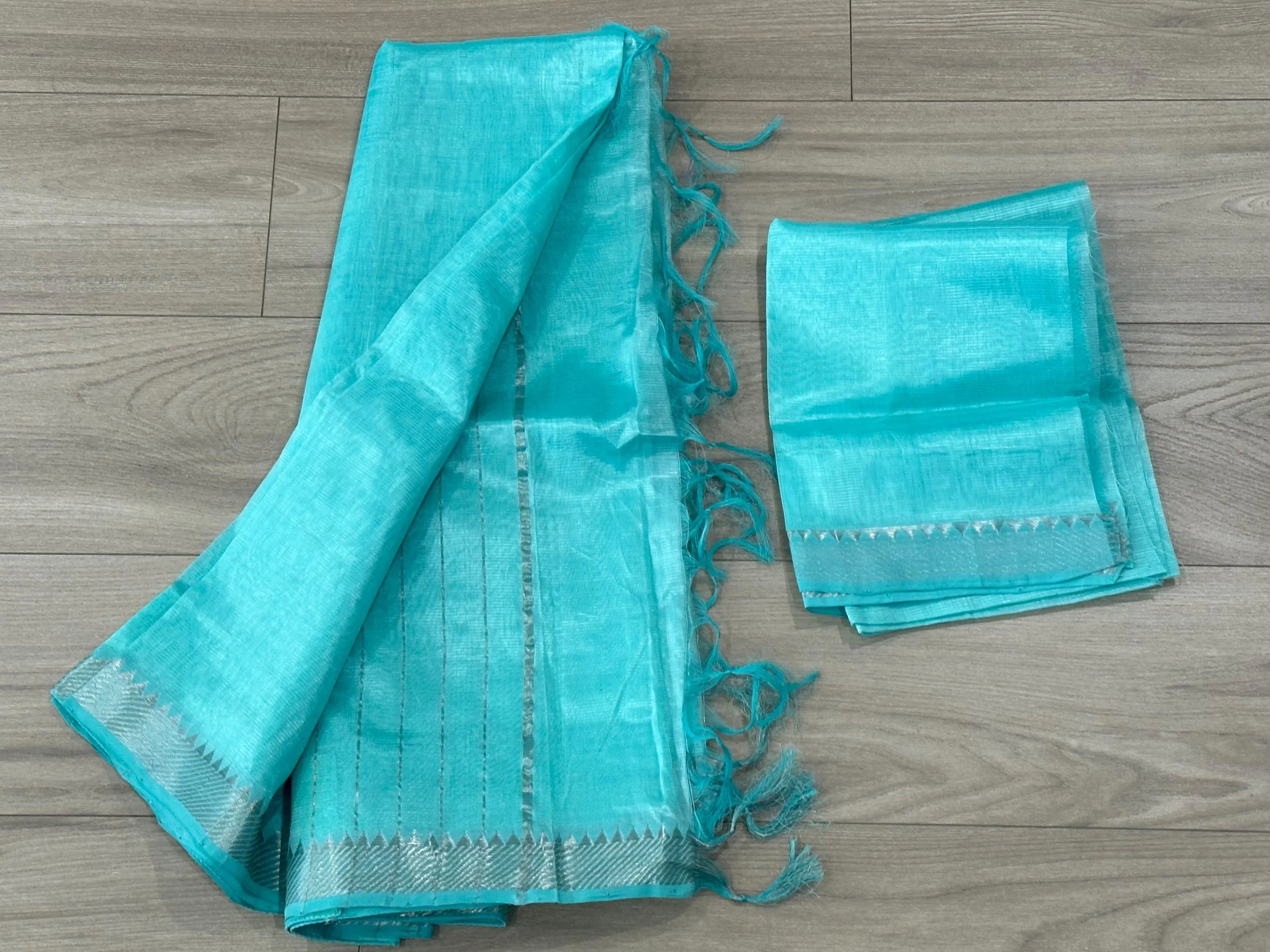 Pure Mangalagiri Handloom Saree with Blouse Piece – Small Border Indian Sari — view 3