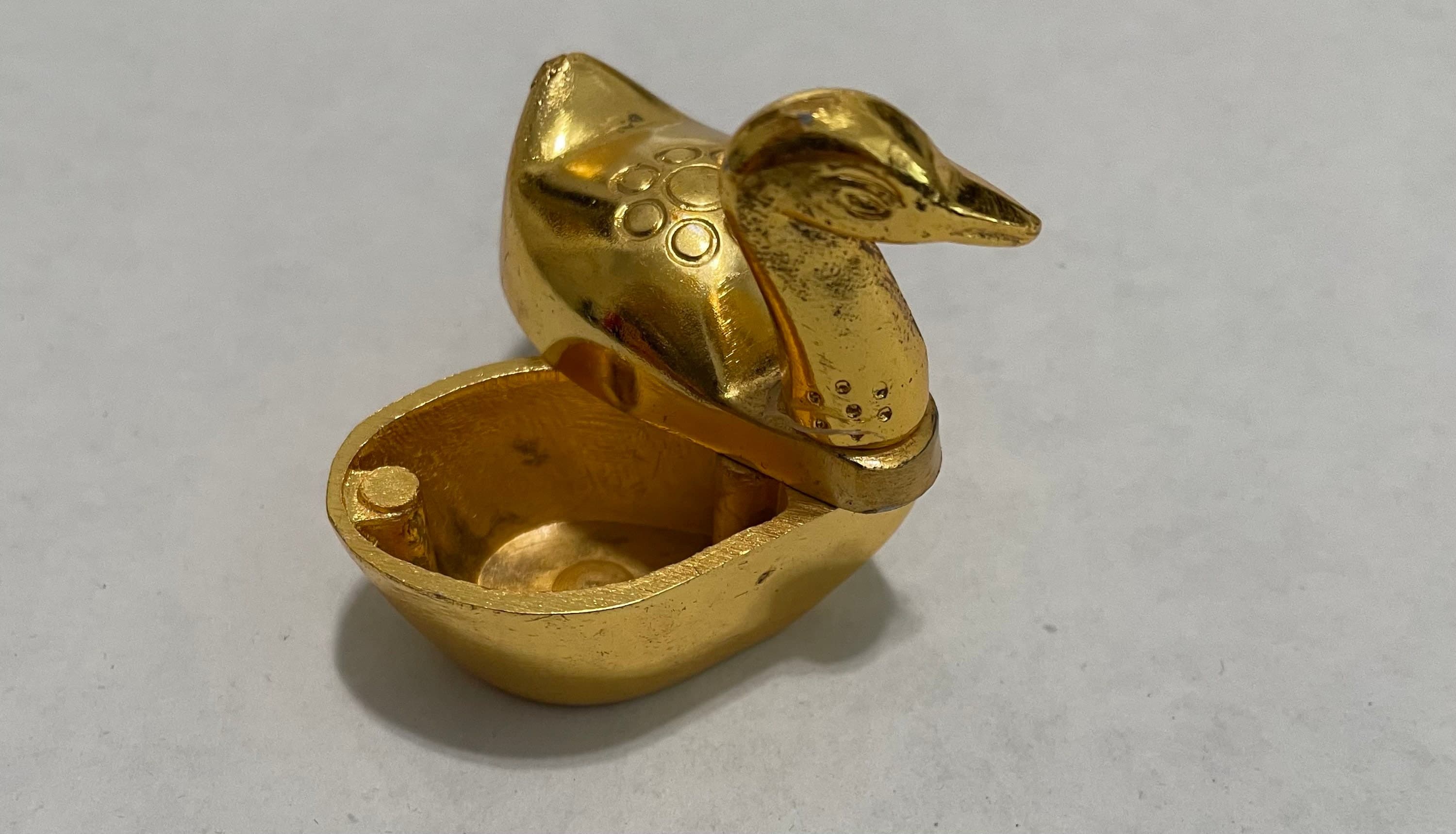 Gold Duck Kumkum Holder | Indian Ethnic Haldi Thamboolam Return Gift (2 inch) — view 3