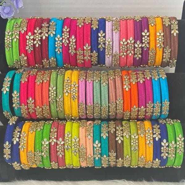 Banaras Blouse Piece, Silk Thread Bangles, Haldi Kumkum Combo – Pooja Return Gifts — view 3