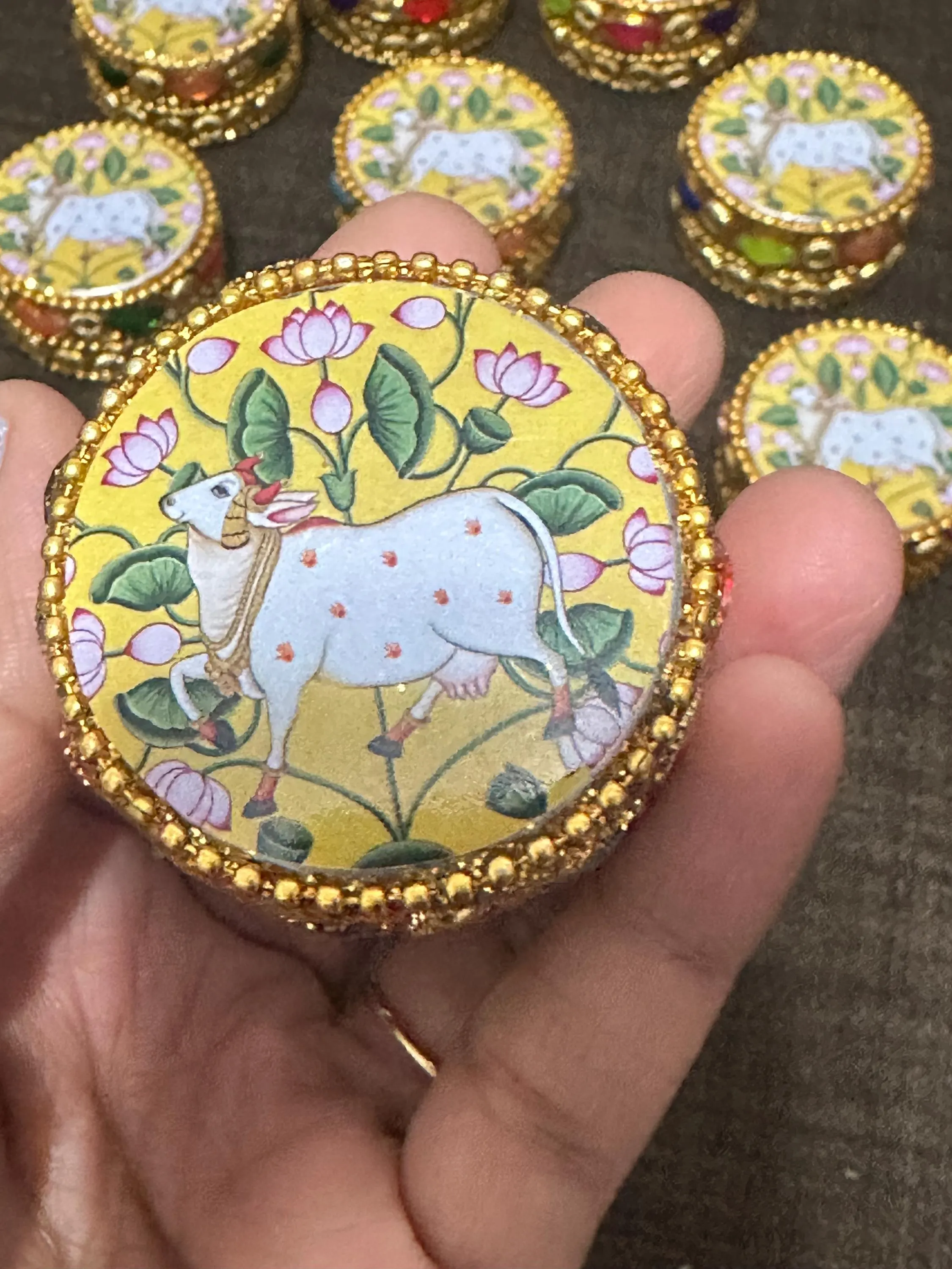 Round Pichwai Kumkum Haldi Holder Pack Of 10| Indian Return Gift | Ethnic Thamboolam Favor | Festive Pooja Decor | Housewarming Gift Idea — view 5