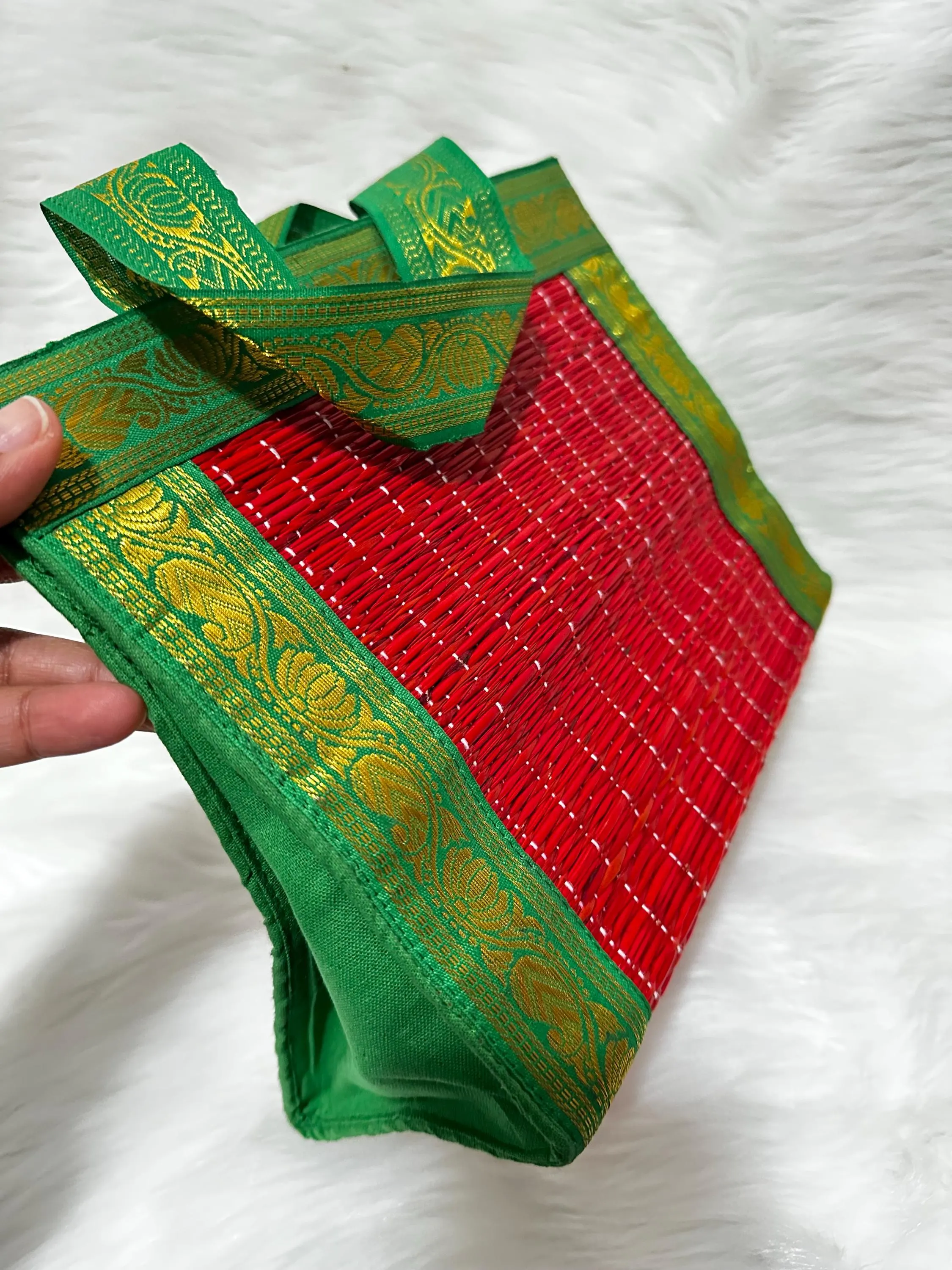Korai Grass Thamboolam Bags Pack Of 5 | Eco-Friendly Wedding Favor Pooja Gift Bags Pack — view 5