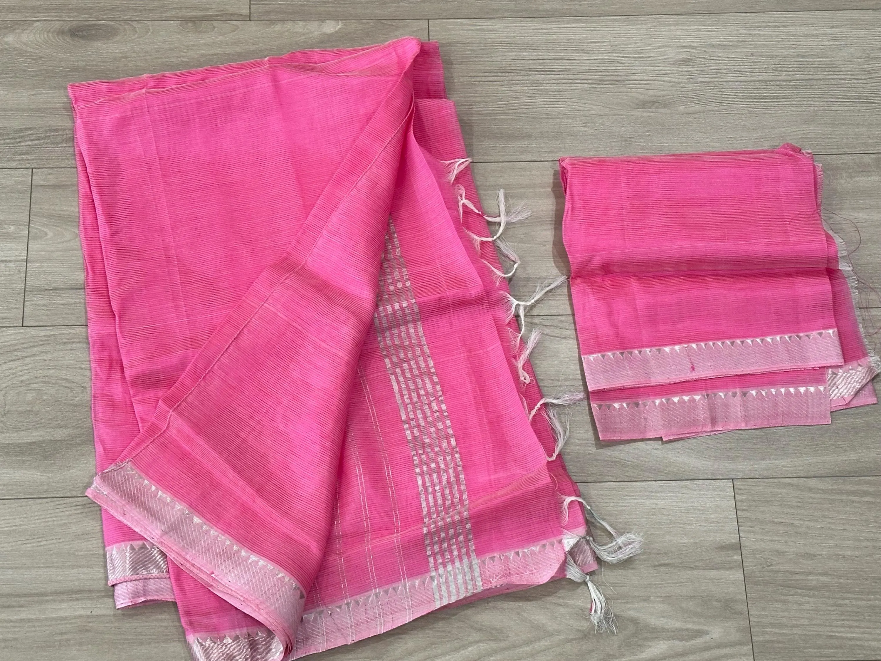 Pure Mangalagiri Handloom Saree with Blouse Piece – Small Border Indian Sari — view 2