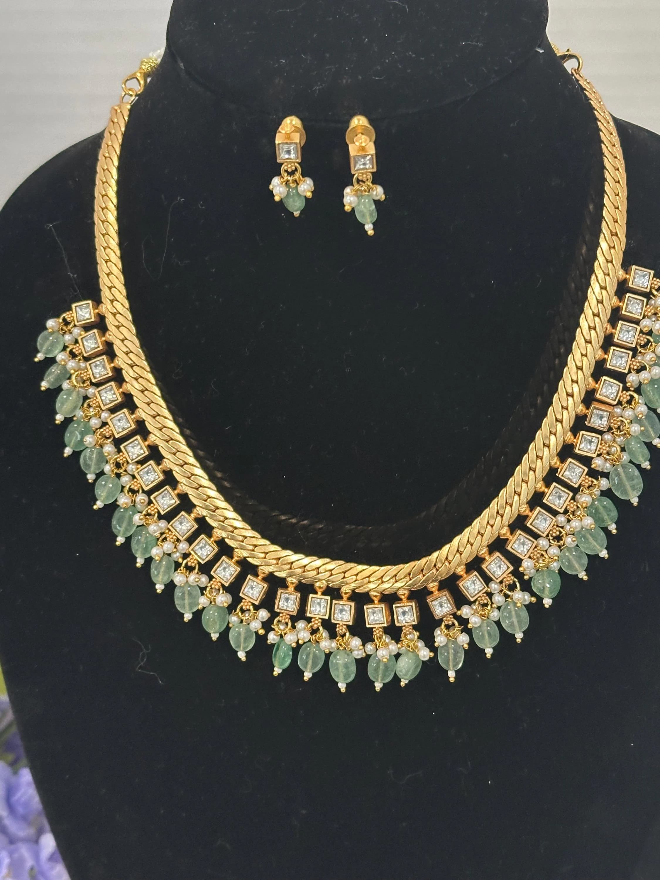 Jadau Kundan Necklace With Earrings — view 3